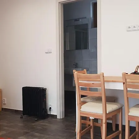 Samostatny Domek V Zahrade Nizbor 外观 照片