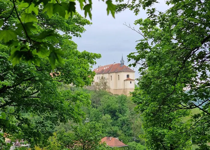 Samostatny Domek V Zahrade